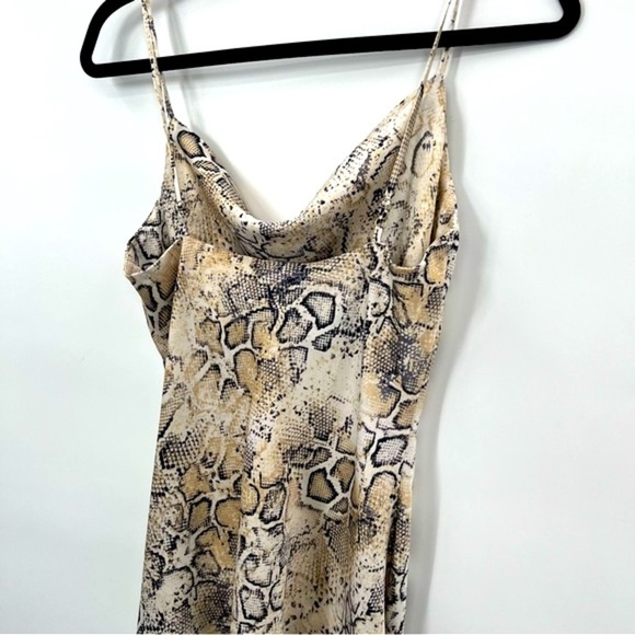 NWT J.O.A Breeana Beige Snake Print Satin Cowl Neck Slip Mini Dress Small - Picture 9 of 12